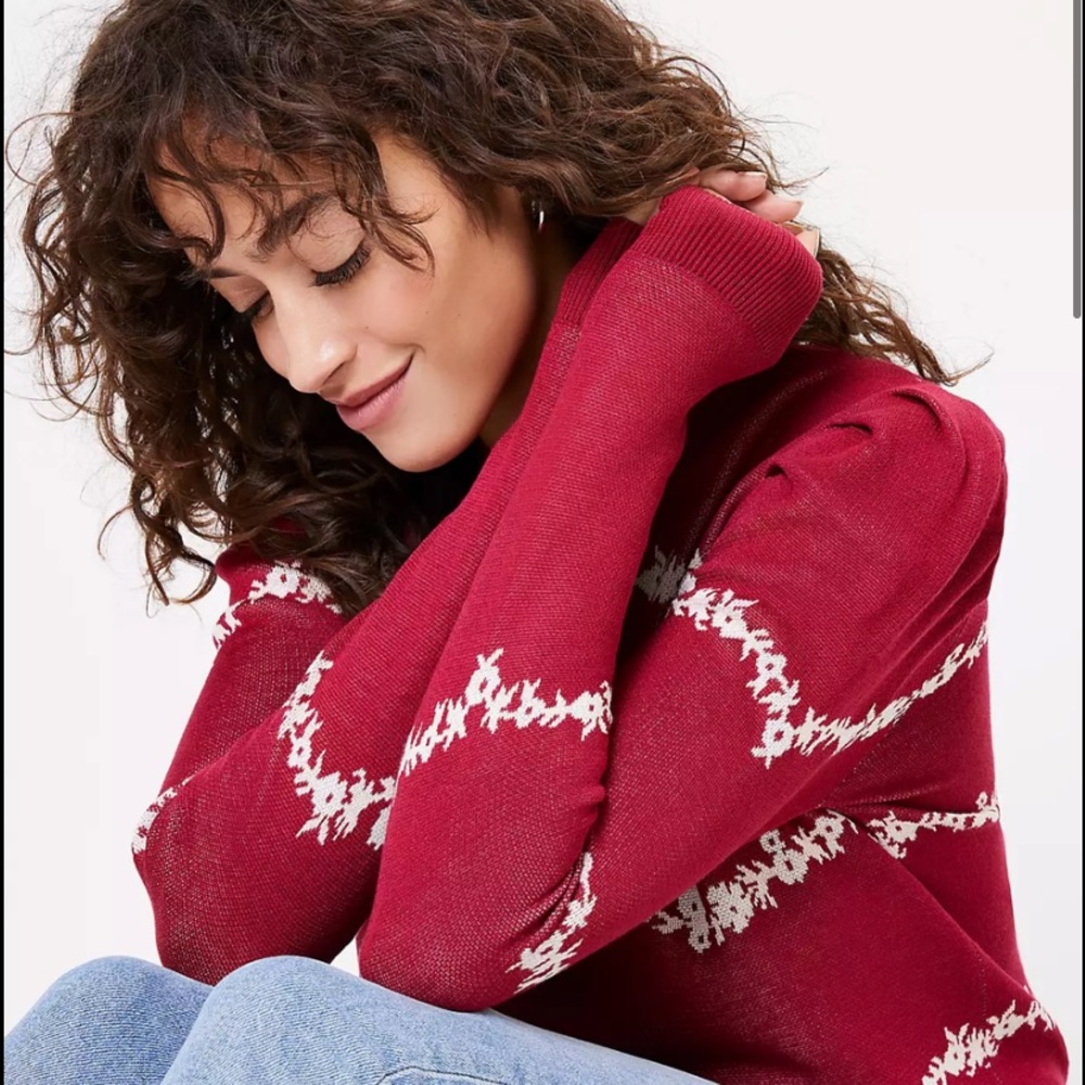 Loft….red sweater/flowers, Small, long sleeves..🌹 (2)